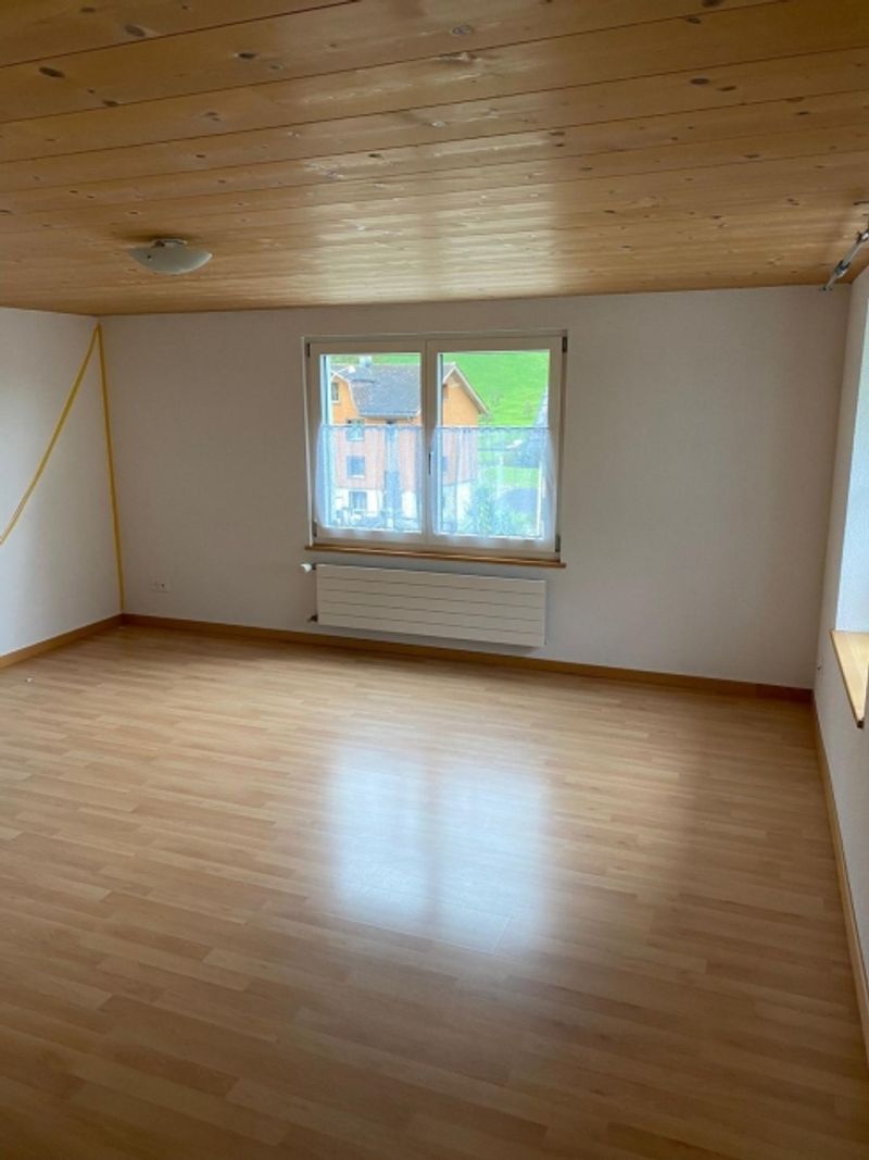 Gemütliche 6-Zimmer Einfamilienhaus an ruhiger Lage in Glarus - 9
