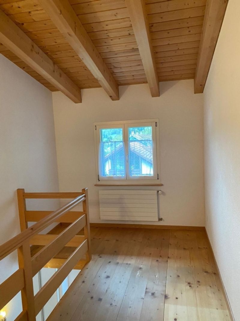 Gemütliche 6-Zimmer Einfamilienhaus an ruhiger Lage in Glarus - 11