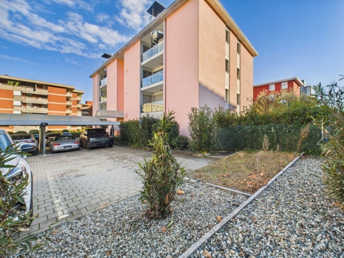 Elegante appartamento di 4.5 locali con vista panoramica e doppia terrazza ad Agno - 10