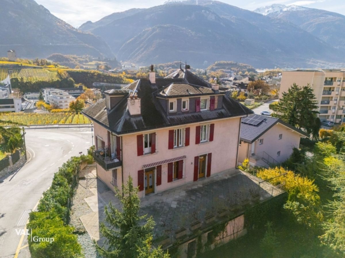 Wohnung 4,5 Zimmer mit 64 m² Kautionswerkstatt, zur Renovierung - 5