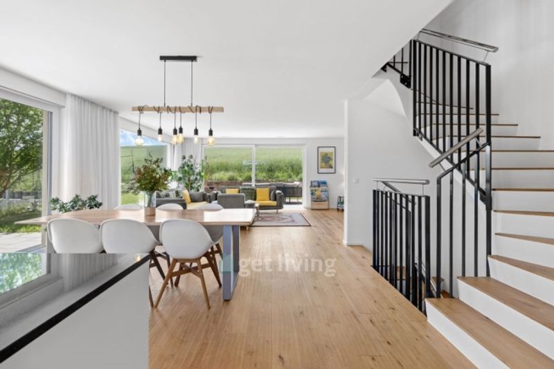 EXKLUSIVE DOPPELHAUSHÄLFTE MIT 151m2 GARTEN, ELTERNSUITE UND HOCHWERTIGEEM AUSBAU - BAUJAHR 2020 - 6