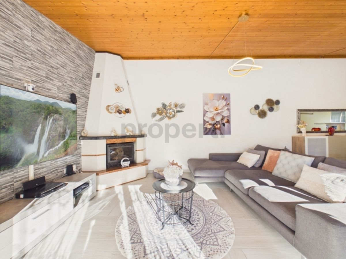 Elegante casa indipendente 5.5 locali con Patio, a Lodrino - Riviera - 1