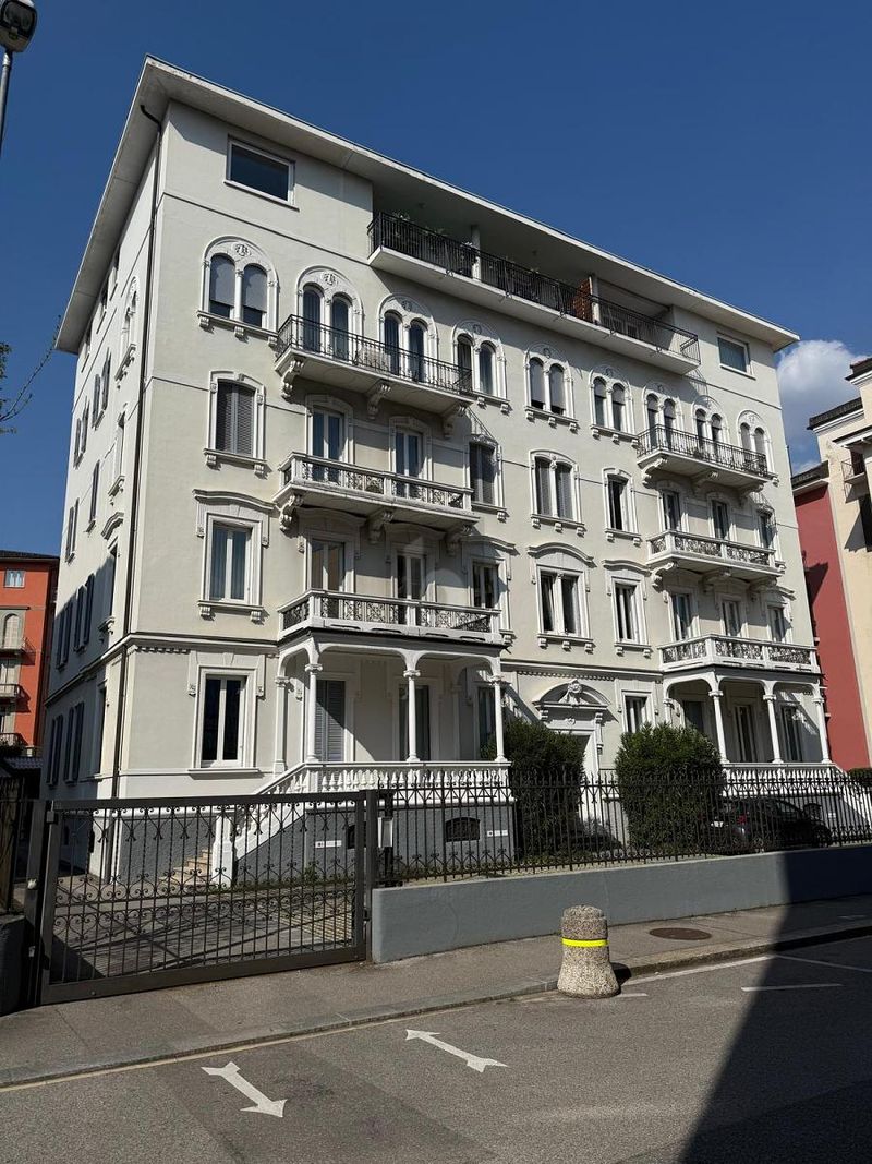 PRESTIGIOSO PALAZZO NEL CUORE DI LUGANO - 4