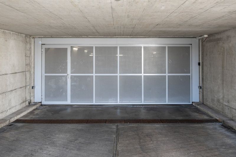 Nähe Neubad &amp; Bahnhof Luzern - Autoeinstellplatz frei per 01.08.2026 - 3