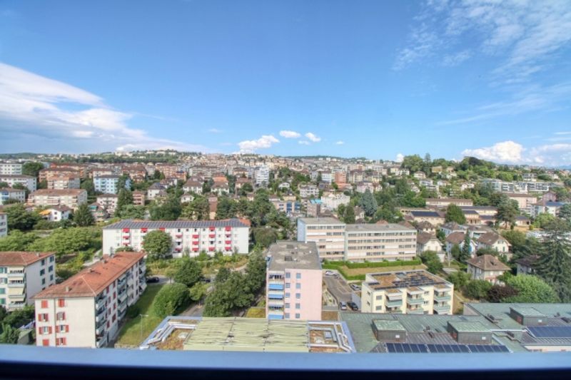 Elegant Coliving with Stunning Lake and Mountain Views - 6