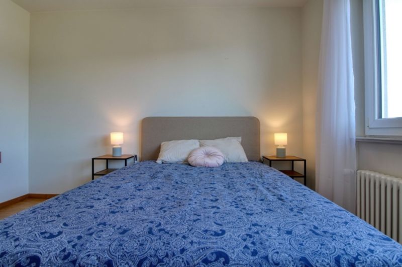 Elegant Coliving with Stunning Lake and Mountain Views - 9
