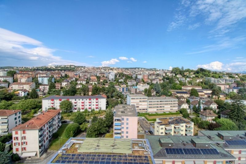 Elegant Coliving with Stunning Lake and Mountain Views - 10