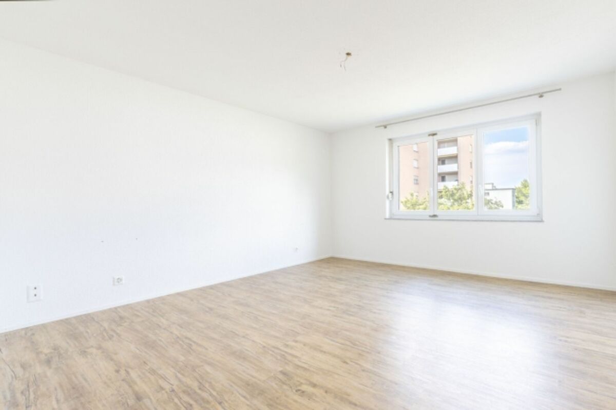 Lichtdurchflutete 4.5-Zimmer-Wohnung mit gedecktem Balkon - 8