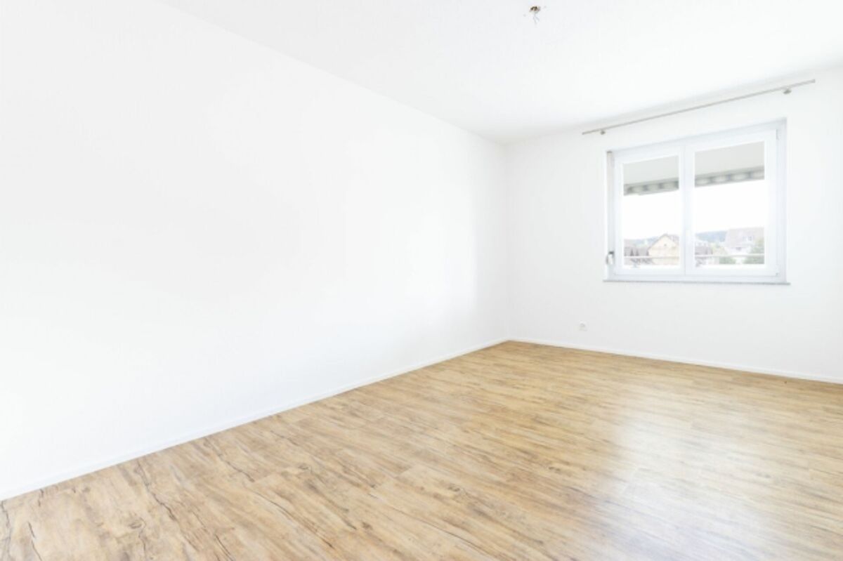 Lichtdurchflutete 4.5-Zimmer-Wohnung mit gedecktem Balkon - 12