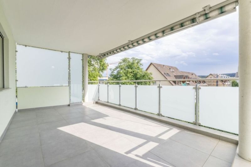 Lichtdurchflutete 4.5-Zimmer-Wohnung mit gedecktem Balkon - 14