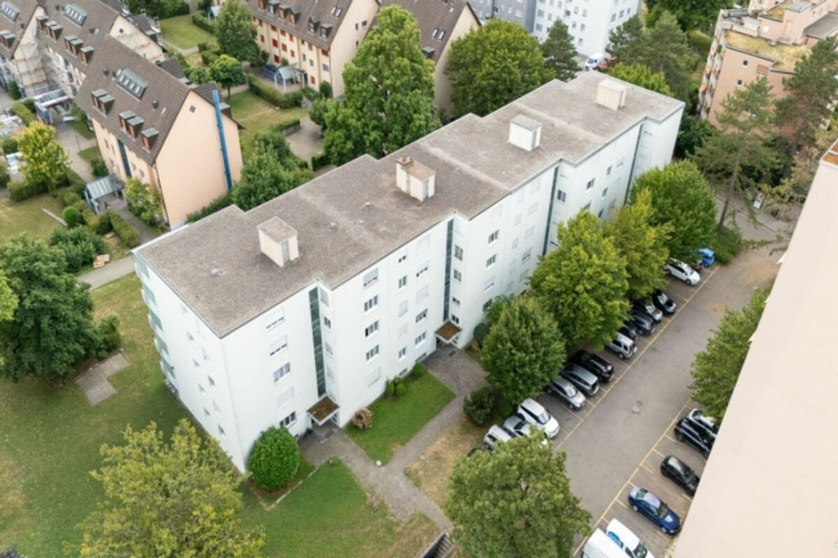 Lichtdurchflutete 4.5-Zimmer-Wohnung mit gedecktem Balkon - 1
