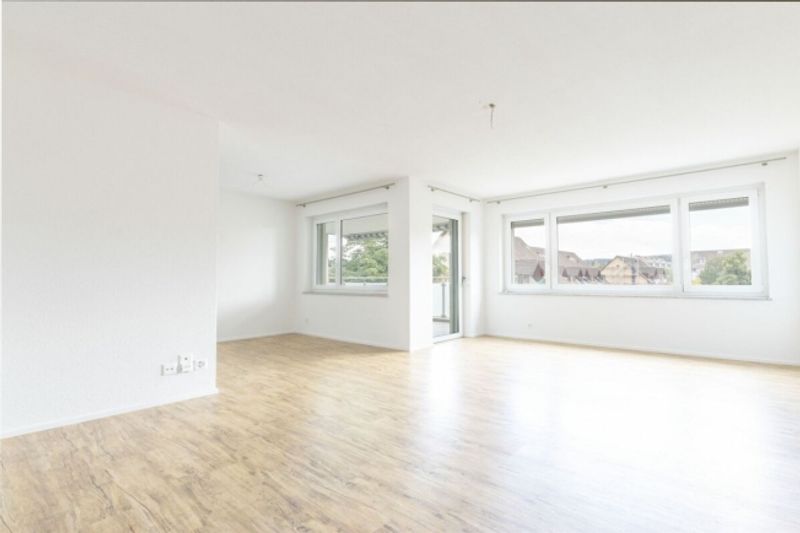 Lichtdurchflutete 4.5-Zimmer-Wohnung mit gedecktem Balkon - 4