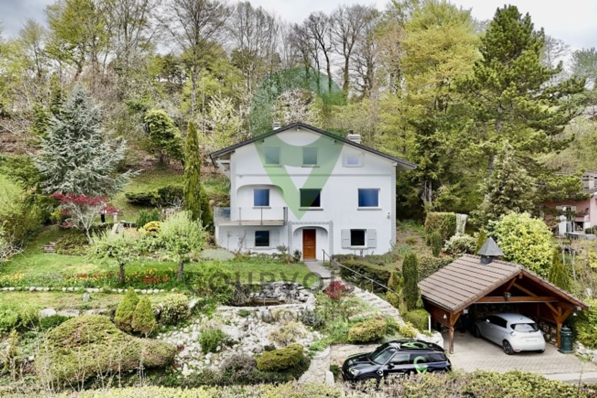 Einfamilienhaus mit 6,5 Zimmern und atemberaubender Aussicht in der Nä - 1