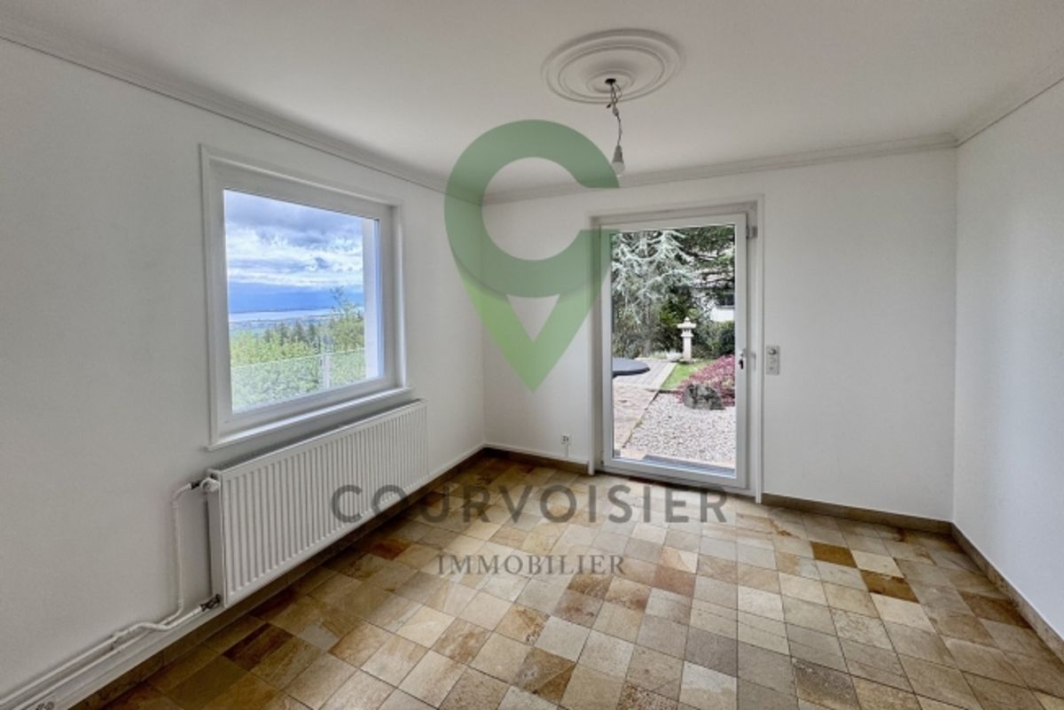 Einfamilienhaus mit 6,5 Zimmern und atemberaubender Aussicht in der Nä - 5