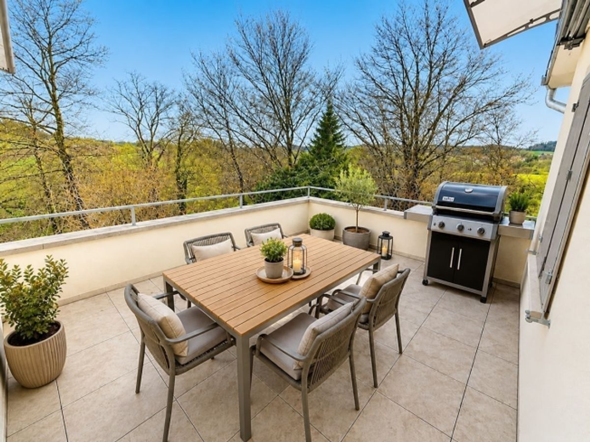 Komplett renoviertes Einfamilienhaus mit Garten und Terrasse in der Nähe von Yverdon - 1