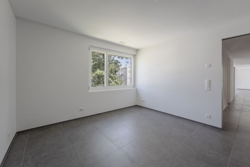 Moderne & geräumige 2.5-Zimmerwohnung mit Einstellplatz - 6