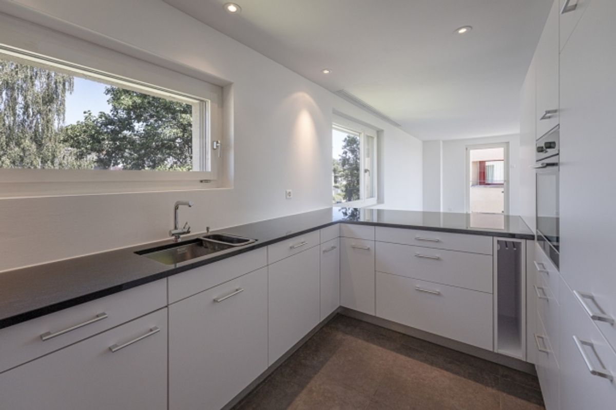 Moderne & geräumige 2.5-Zimmerwohnung mit Einstellplatz - 8