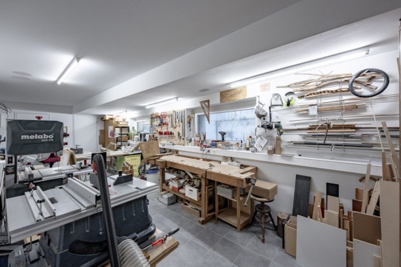Moderne & geräumige 2.5-Zimmerwohnung mit Einstellplatz - 13