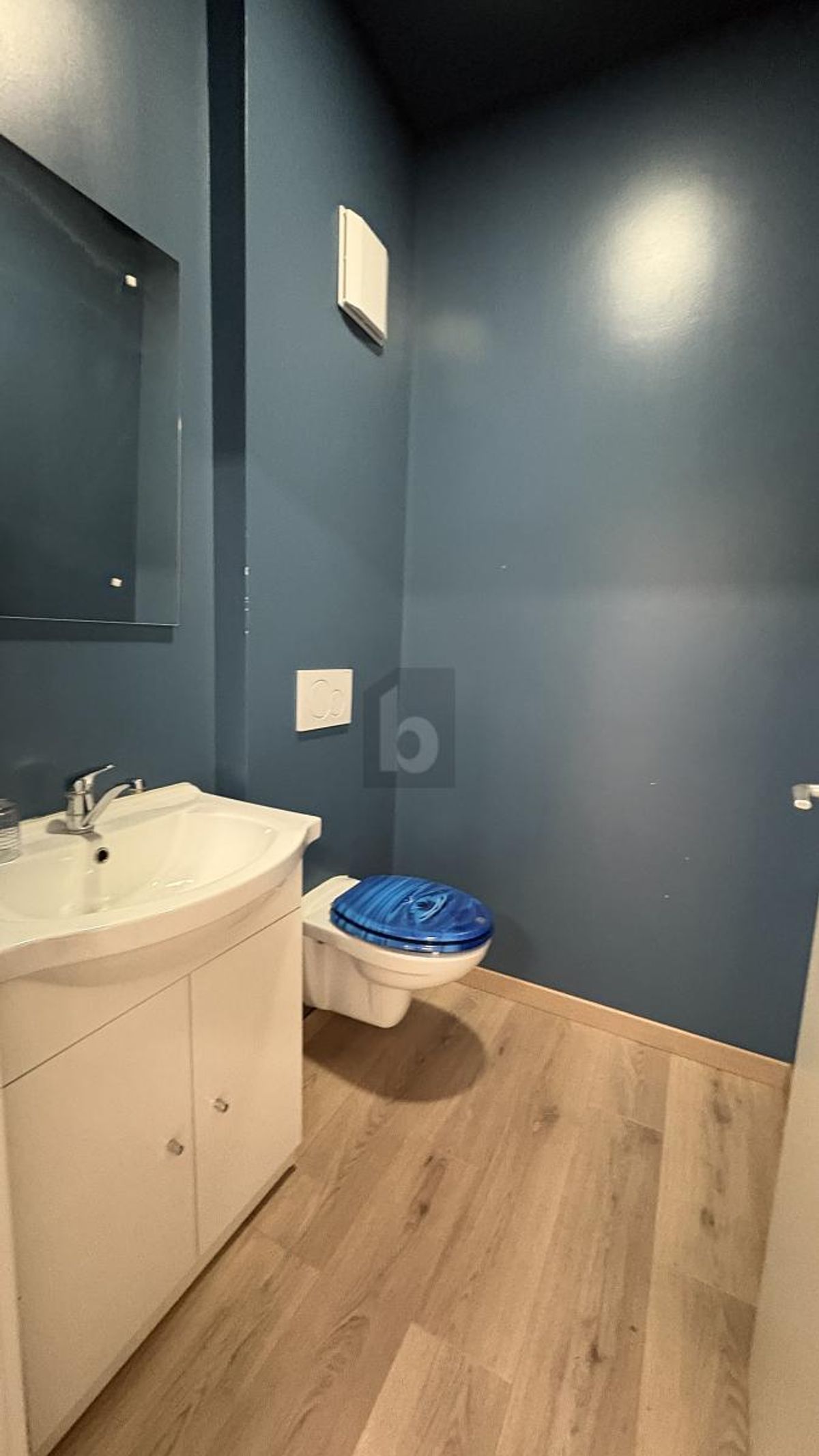 LOCAL OU FUTUR APPARTEMENT AU CENTRE-VILLE - 4