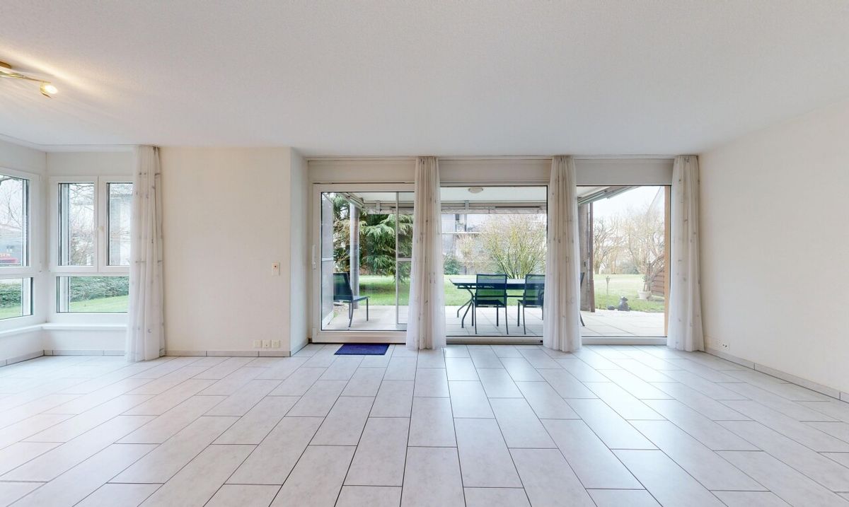 Grosszügige und gepflegte Gartenwohnung an ruhiger Lage - 1