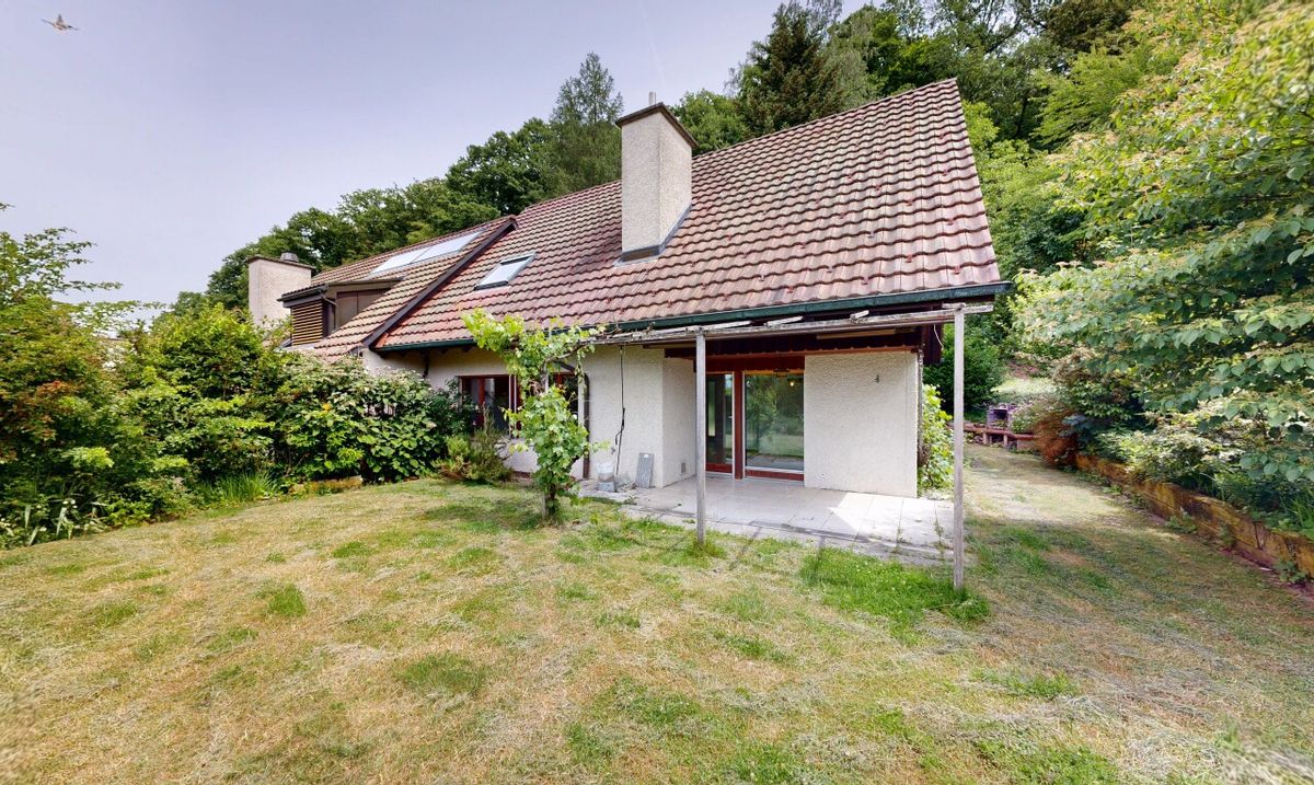 Einfamilienhaus mit viel Potenzial in ruhigem Wohnquartier - 1