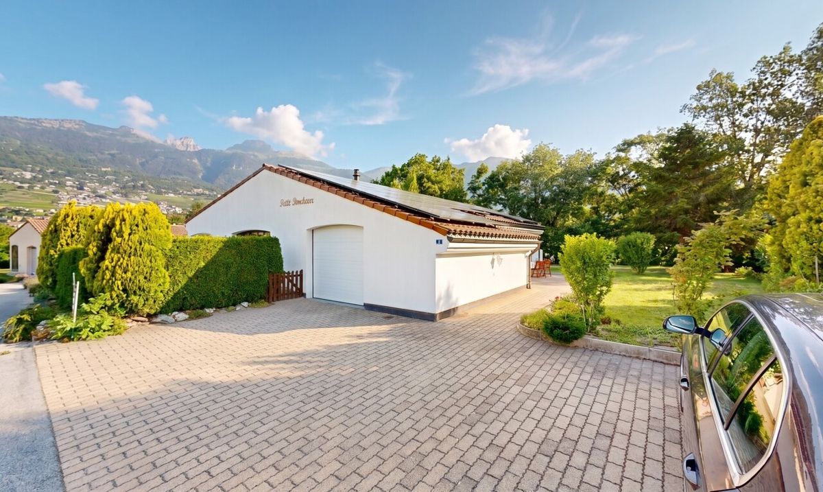 Charmante freistehende Villa in bevorzugter Wohnlage - 0