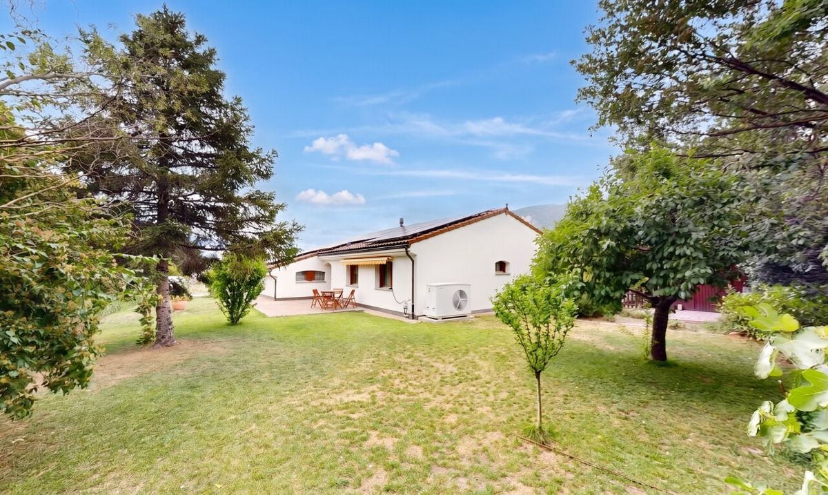Charmante freistehende Villa in bevorzugter Wohnlage - 2