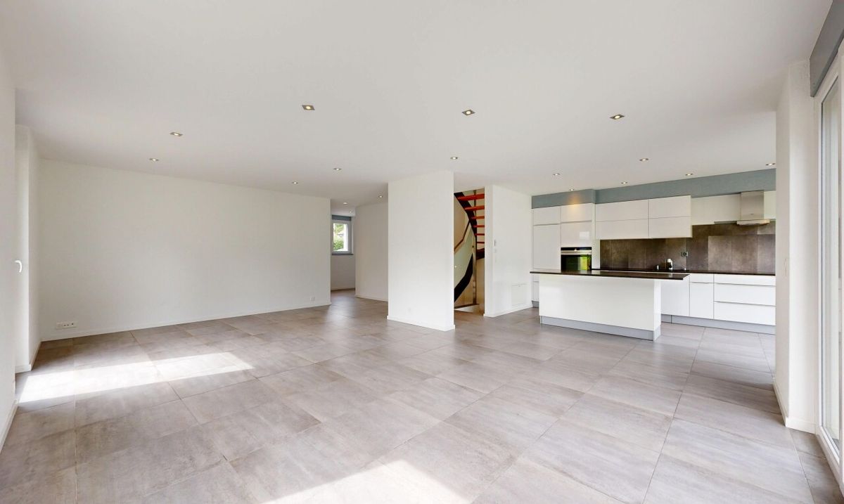 Außergewöhnliches Einfamilienhaus – 185 m² mit Garten und Panoramaberg - 3