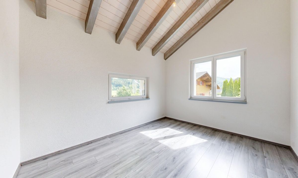 Außergewöhnliches Einfamilienhaus – 185 m² mit Garten und Panoramaberg - 6