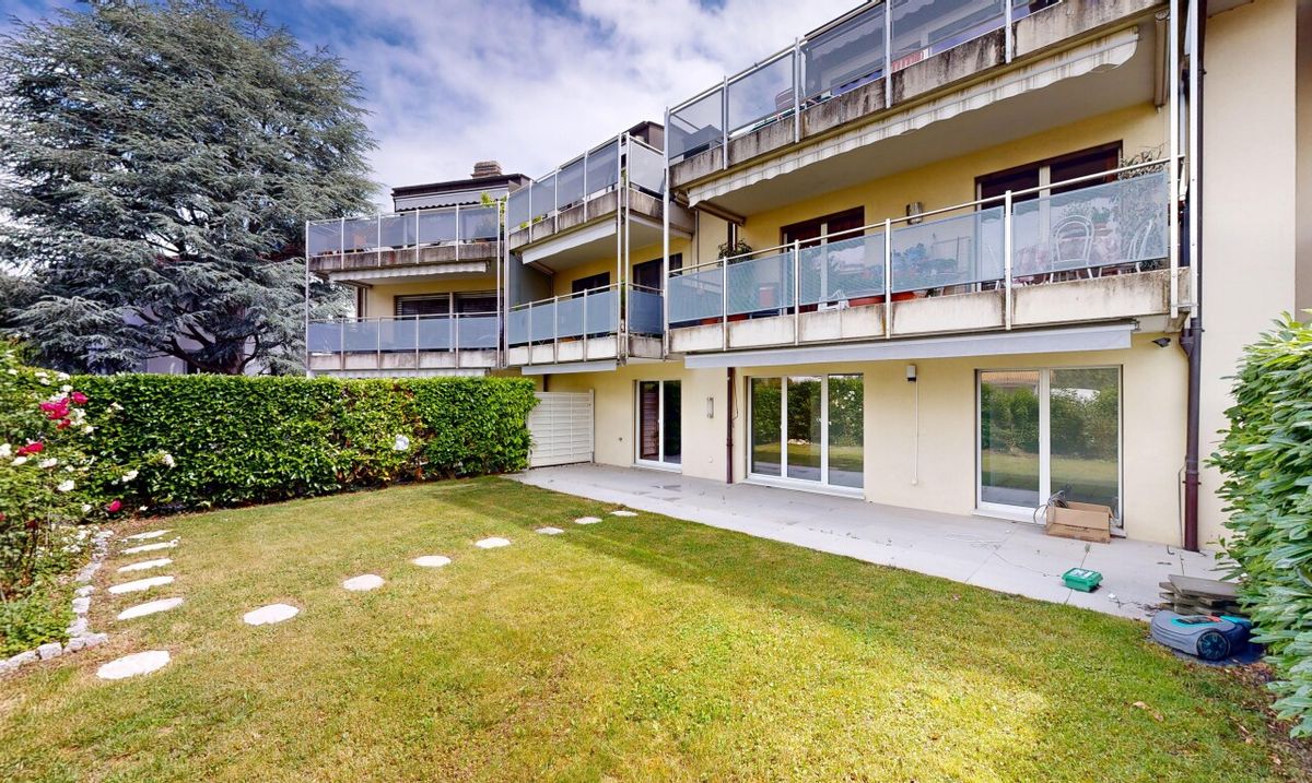 Geräumige, komplett renovierte 5,5-Zimmer-Gartenwohnung in Morges - 1