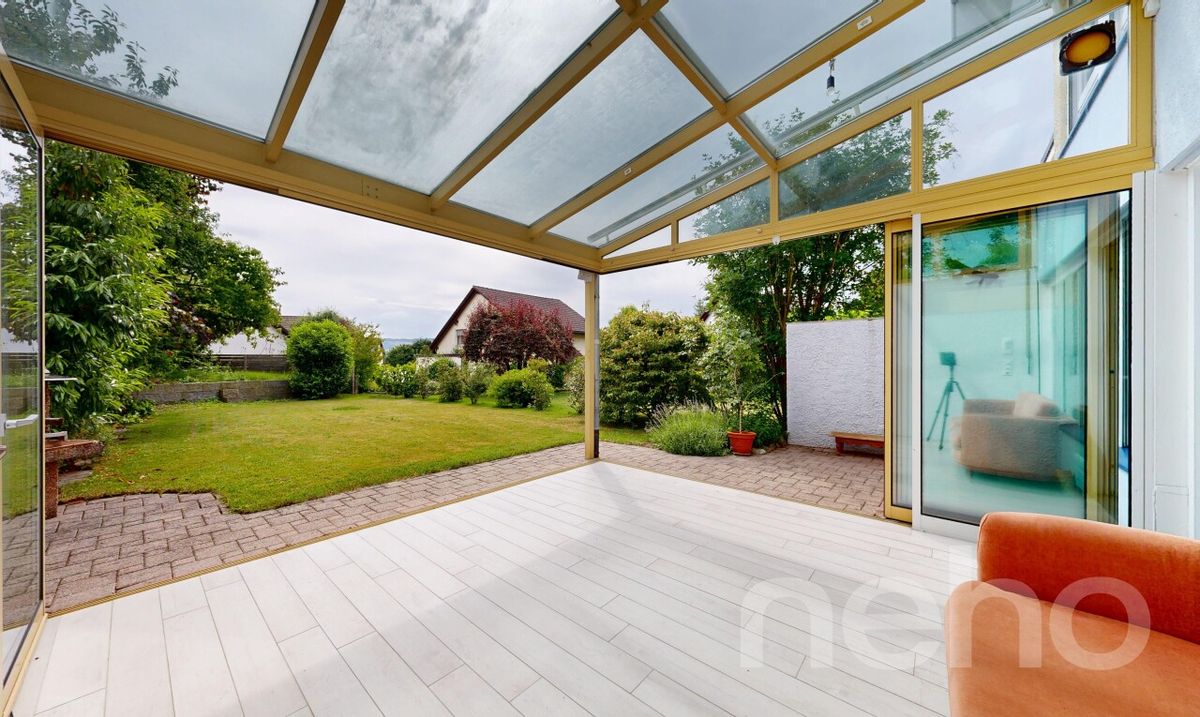 Familienfreundliches Mittelhaus mit Wintergarten und Photovoltaik - 2
