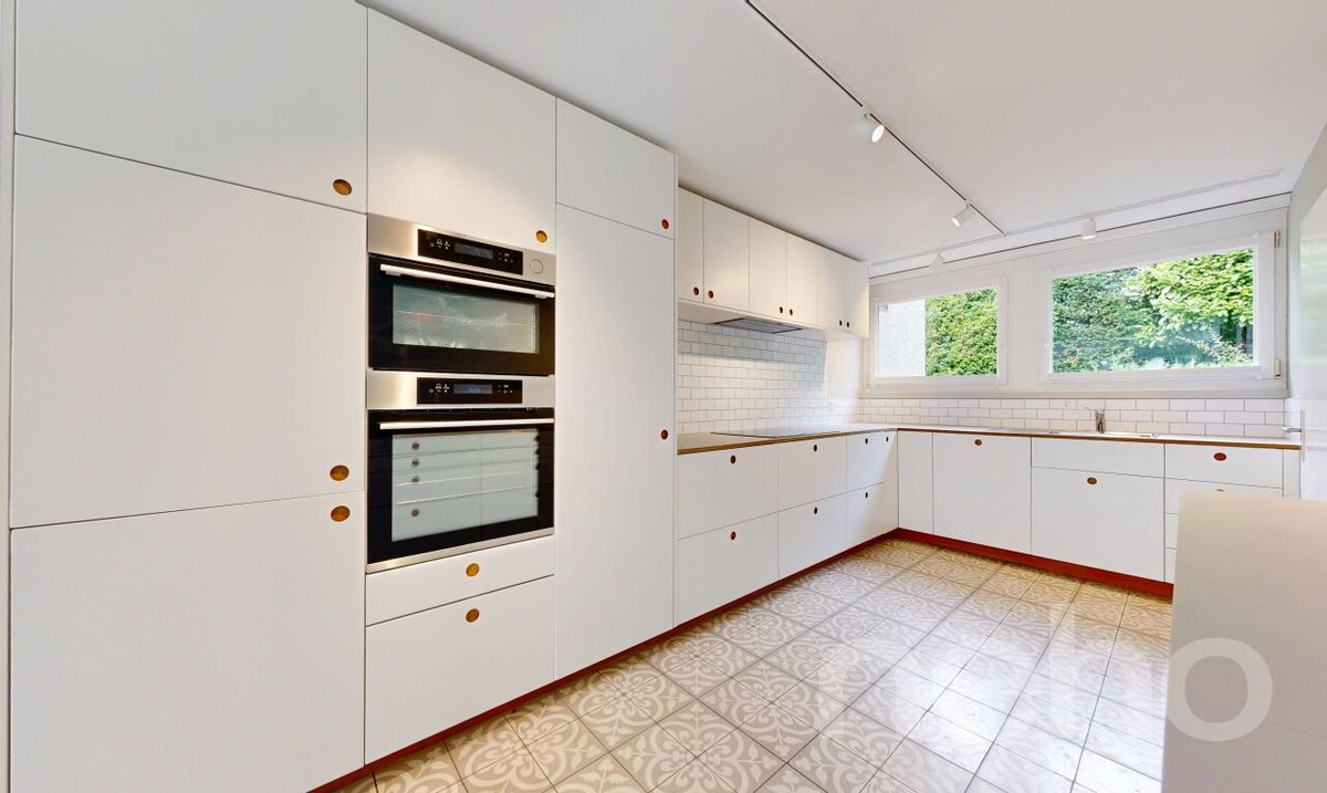 Familienfreundliches Mittelhaus mit Wintergarten und Photovoltaik - 7