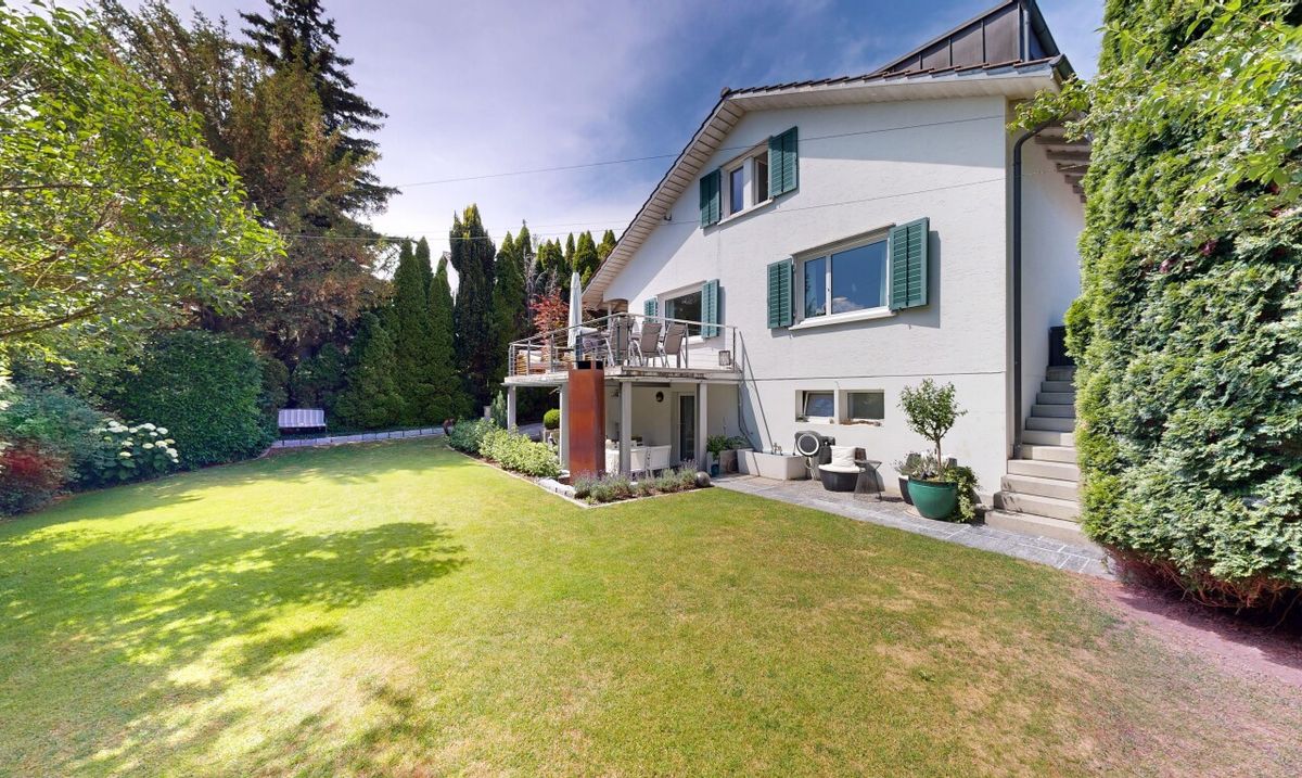 Freistehendes Einfamilienhaus mit grossem Garten und viel Privatsphäre - 0