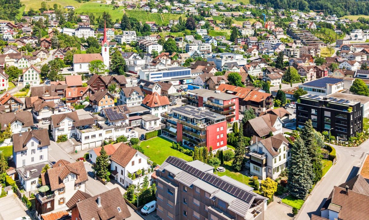 Exklusive Attika mit Wintergarten und 120 m² Terrasse - 0
