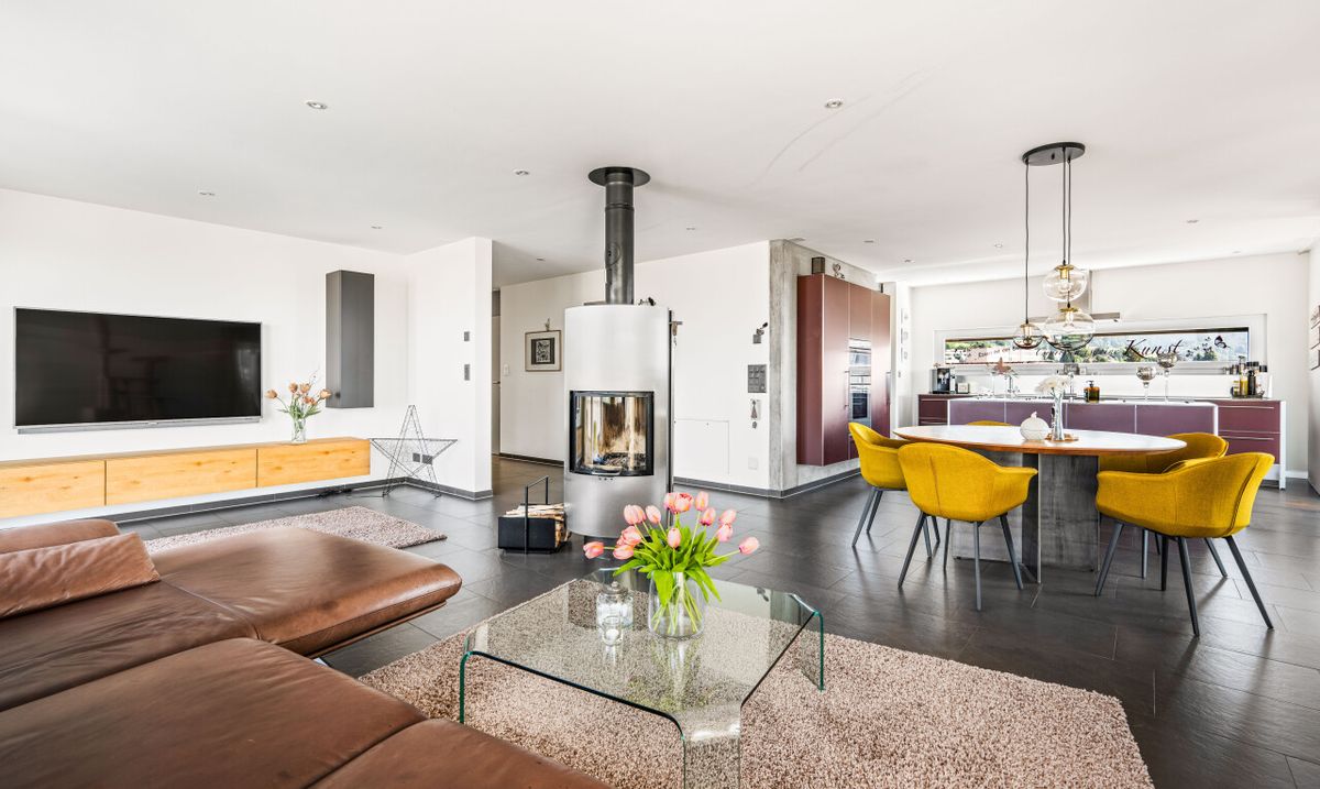 Exklusive Attika mit Wintergarten und 120 m² Terrasse - 1