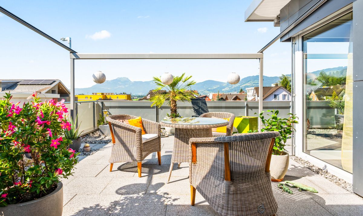Exklusive Attika mit Wintergarten und 120 m² Terrasse - 6