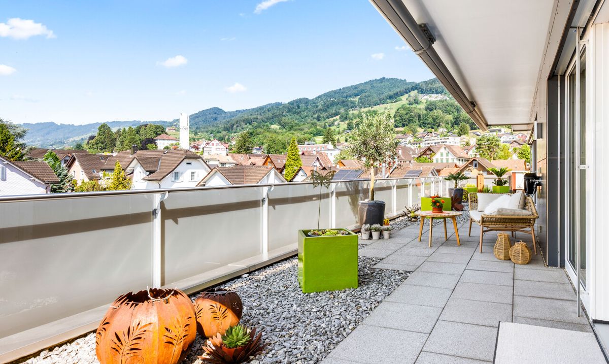 Exklusive Attika mit Wintergarten und 120 m² Terrasse - 7