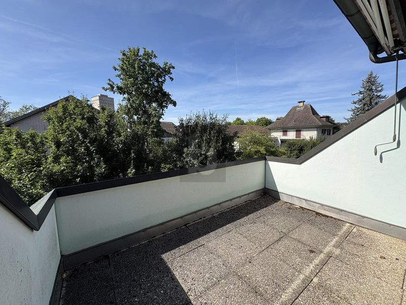 LICHTDURCHFLUTET MIT GROSSEM BALKON - 5