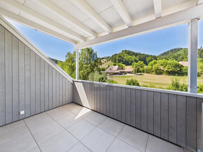 ERSTBEZUG, IM EIGENTUMSSTANDARD, MIT VIEL HOLZ - 4