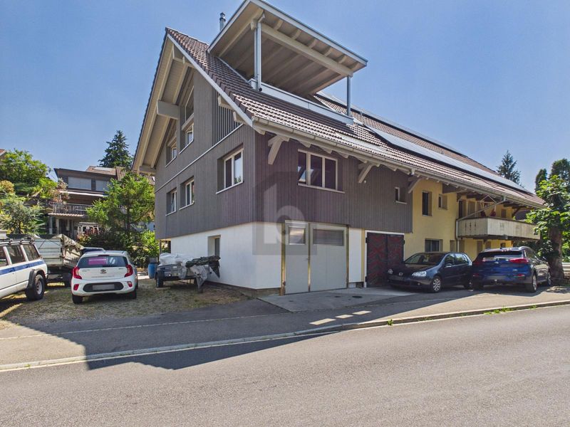 ERSTBEZUG, IM EIGENTUMSSTANDARD, MIT VIEL HOLZ - 5