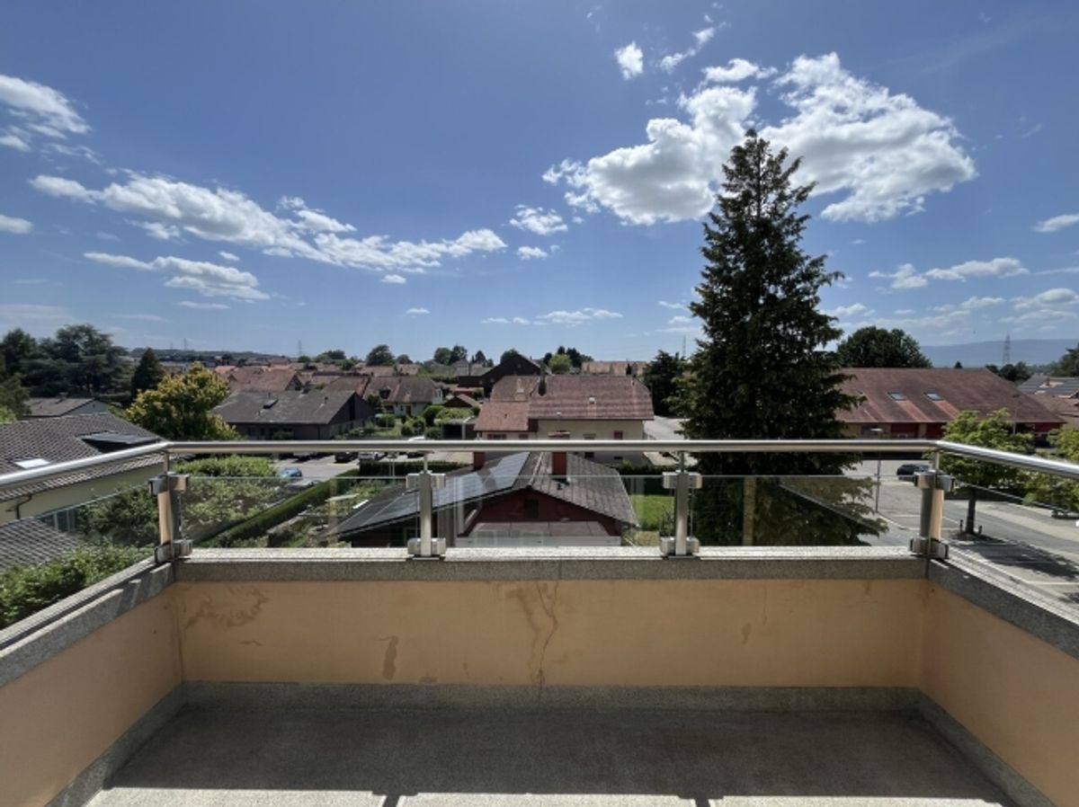 Grosses 2.5-Zimmer-Apartment mit Balkon in Echallens - 0