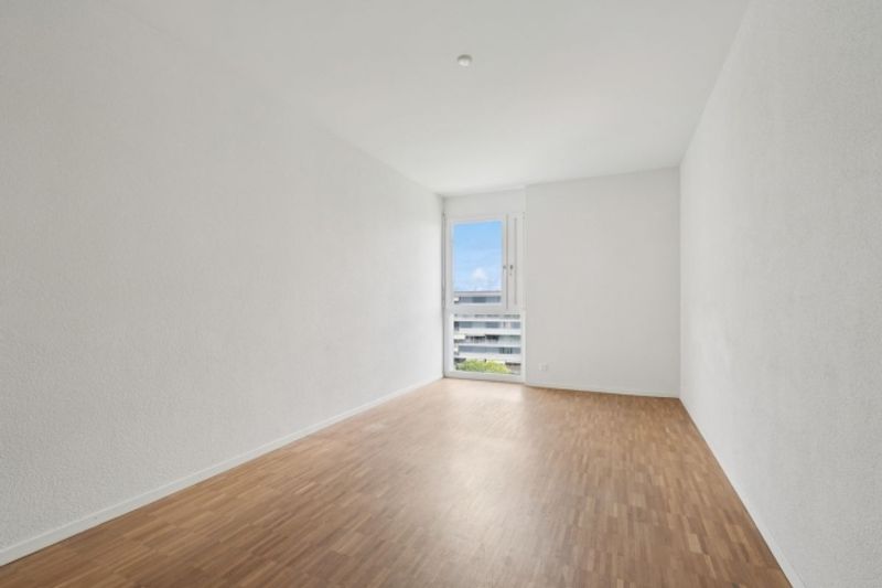 Lichtdurchflutete 3.5-Zimmer Wohnung mit Blick in Zürich inkl. 2 Garagenstellplätze - 7
