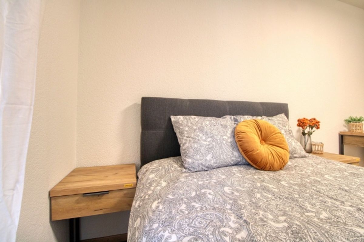 Comfortable Coliving in Zürich's Dynamic Altstetten District - 8