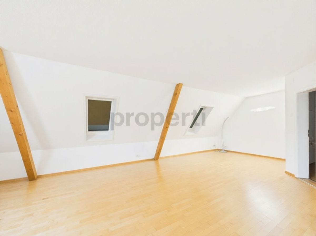 Renovierte 4.5-Zimmer Maisonette in historischem Bauernhaus mit Balkon, Rothrist AG - 3