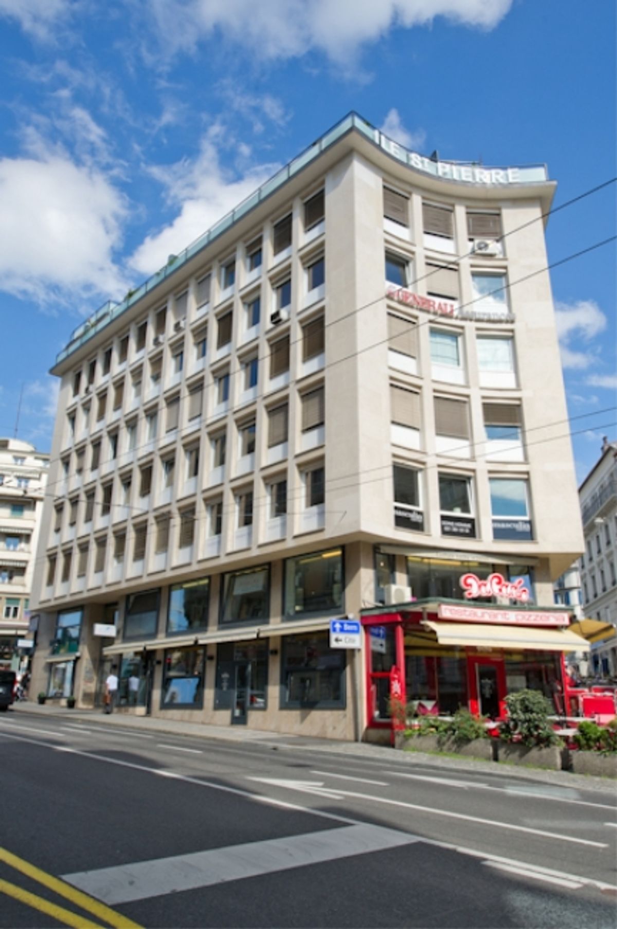 Arcade au centre-ville - 2