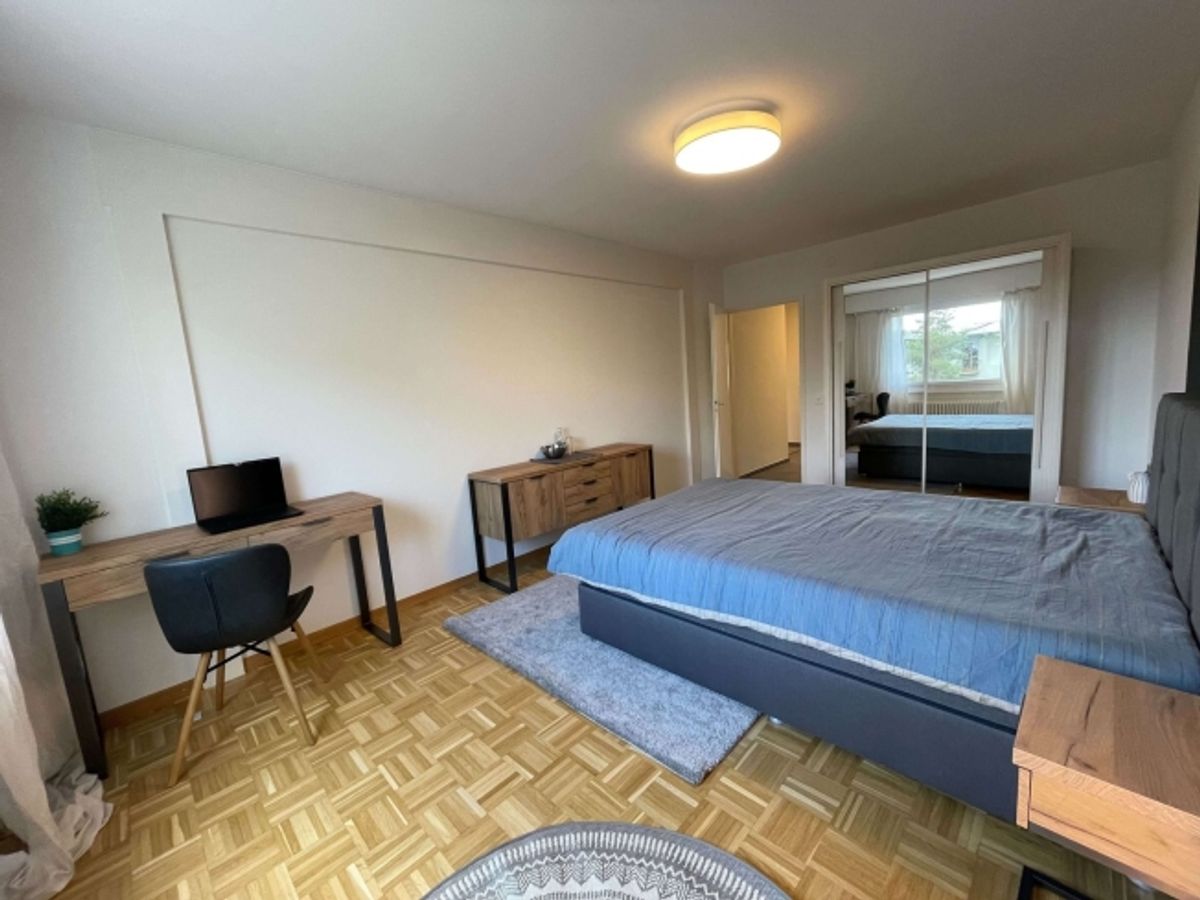 Furnished room in modernised apartment in a top location - 3