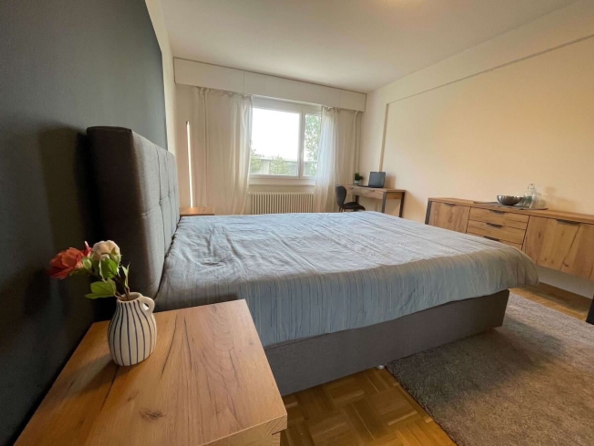 Furnished room in modernised apartment in a top location - 4