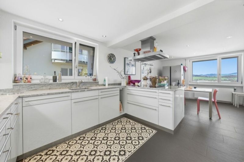 *RESERVIERT* Exklusives Wohnerlebnis mit Weitblick Modernisiertes Raumwunder in Belp - 6