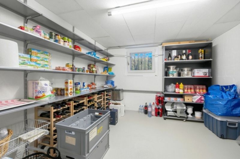 *RESERVIERT* Exklusives Wohnerlebnis mit Weitblick Modernisiertes Raumwunder in Belp - 11