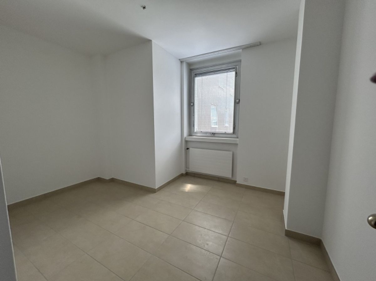 BÜRO IN LUGANO-CASSARATE ZU VERKAUFEN - 6